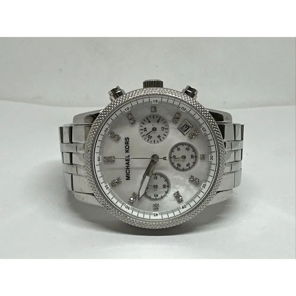 Michael Kors MK5020 Women's Silver Stainless Steel Analog Dial Wrist Watch NUL52